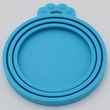 Blue food-grade silicone lids for pet food cans airtight flexible universal fit, underneath view - thumbnail