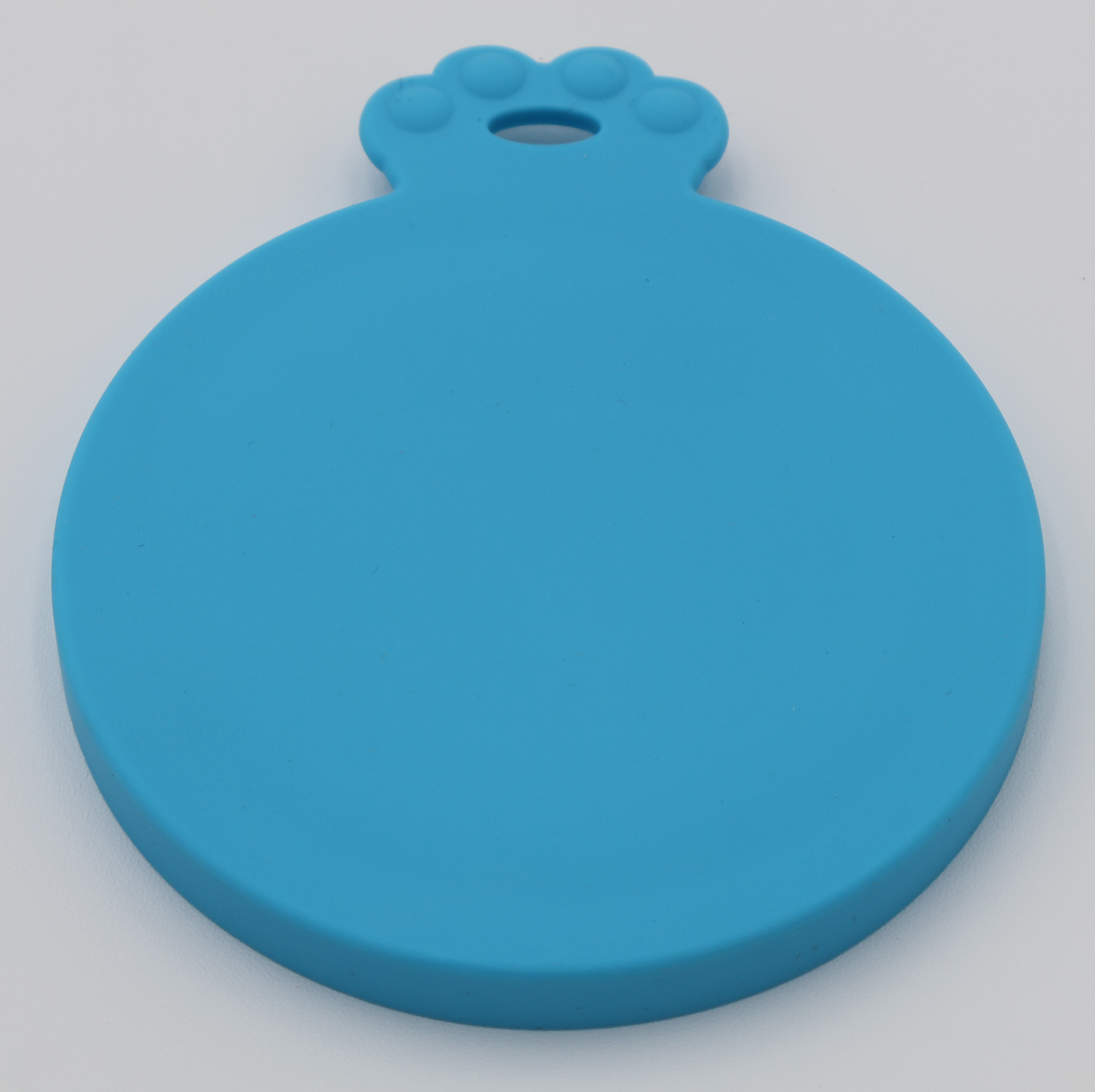 Blue food-grade silicone lids for pet food cans airtight flexible universal fit, top view - alternate view