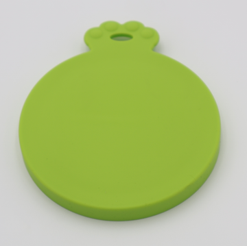 Green food-grade silicone lids for pet food cans airtight flexible universal fit, top view - thumbnail